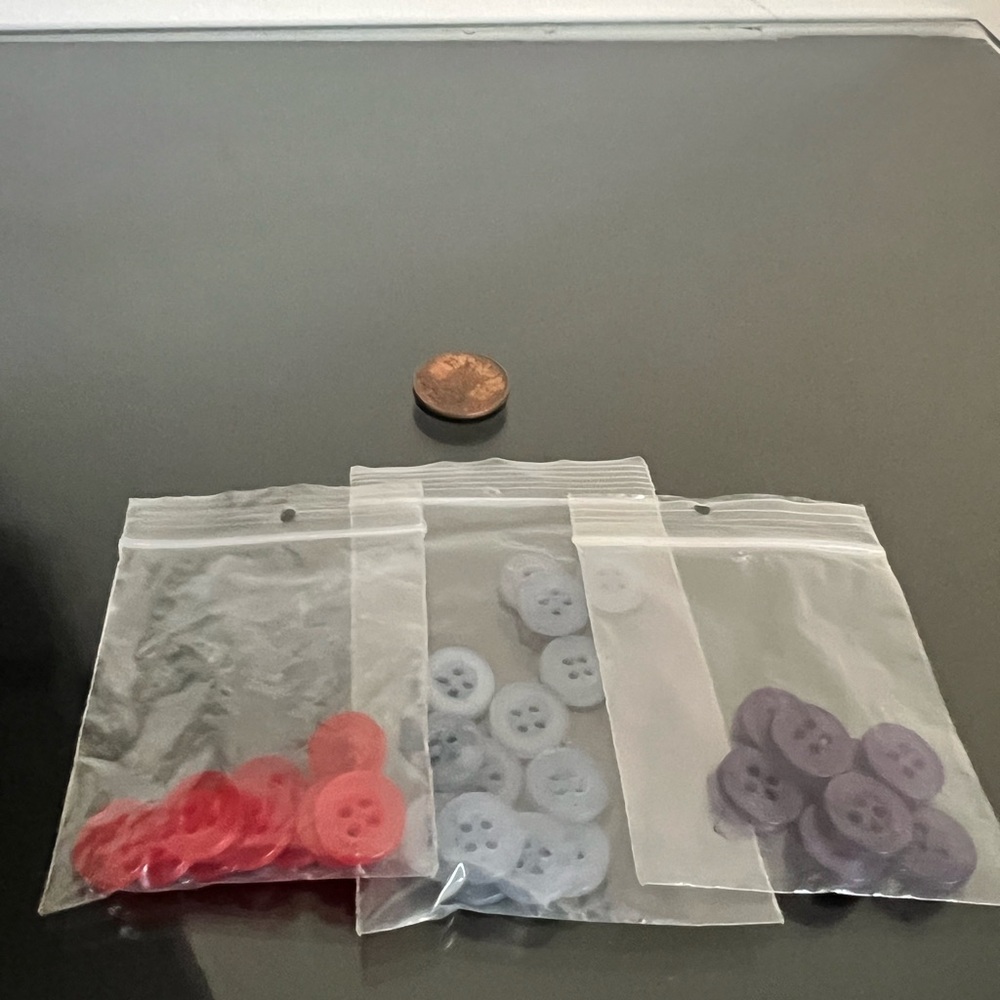 White Buttons. - Picture 5 of 5
